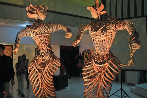 Ketika Karya Seni Instalasi Menyuarakan Hati Negeri